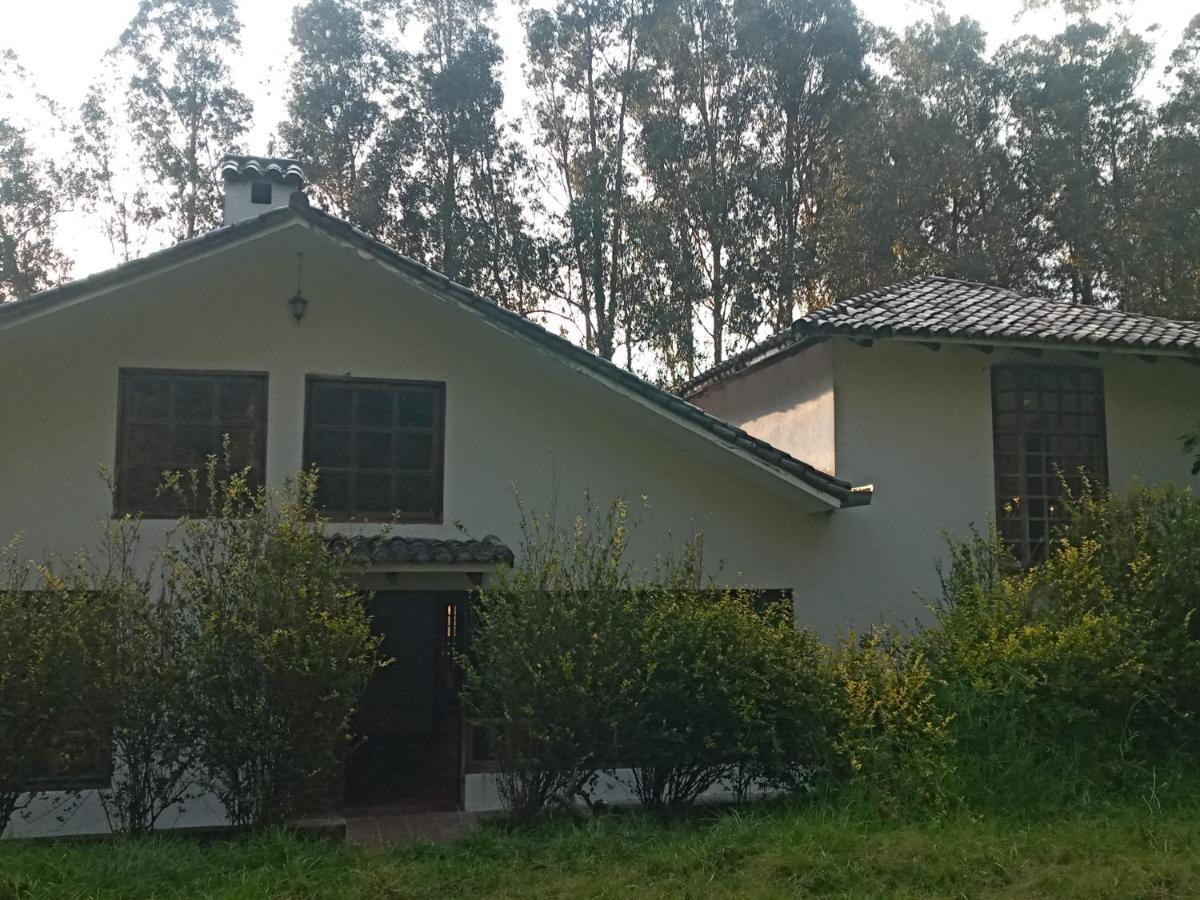 Villa Quinta Los Eucaliptos Quito Exterior foto